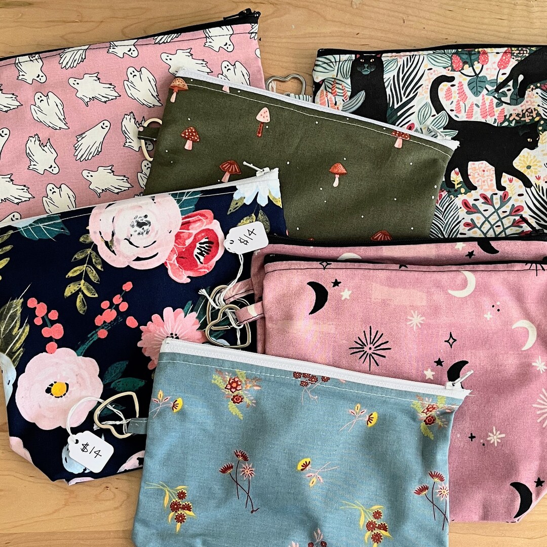 Travel Make up Bag / Little Fabric Zip Bag / Cosmetic Bag / Fabric