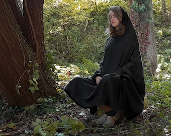 Black Linen Meditation Cloak – Hooded Yoga Robe, Unisex