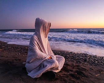 Stonewashed Linen Meditation Cloak – Unisex Hooded Robe for Yoga Relaxation