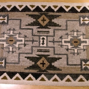 Navajo Style Locker Hooking Pattern 2, 5 Mesh, Digital Download