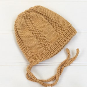 Custom knit bonnet/Knitted baby bonnet/knitted newborn bonnet/newborn baby gift set/baby shower/baby photo props/baby photography/photoshoot