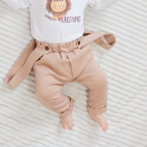 Pantalones de tirantes de niño beige Pantalones de harén para niños pequeños con tirantes Pantalones de bautismo Conjunto de pajarita Pantalones de niño de 1er cumpleaños con bolsillos Ropa de bebé