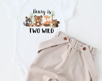 Geburtstagskind Outfit Zwei wilde Wald Geburtstagskind Beige Hose mit Hosenträger Waldtiere Fuchs Bär Waschbär