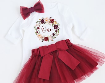 Fille de tenue de 1er anniversaire, fille de tenue de premier anniversaire, tenue florale de 1er anniversaire, body d’anniversaire de couronne de fleurs, fleur de 1er anniversaire