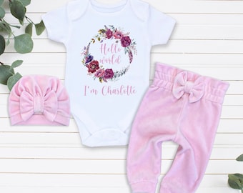 Newborn Girl Coming Home Outfit, Hello World Outfit, Baby Girl Clothes, Personalized, Baby Name, Baby Shower Gift, Newborn Girl Photo Outfit
