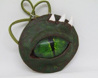 Unique Green Dragon Eye Necklace || Clay pendant || Gothic Jewelry || Steampunk Fantasy || Geek Gift