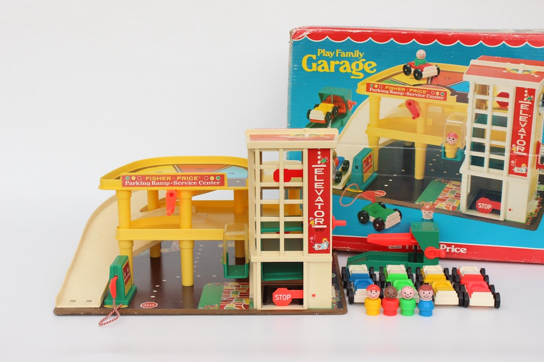 Garage Fisher Price Réf 930 Année 1970 17 Véhicules ... - eBay