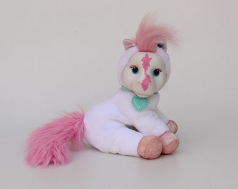 Lovely Vintage White PONY SURPRISE with Original Necklace, No Babies, Vintage Plush Toy, Hasbro, 1994
