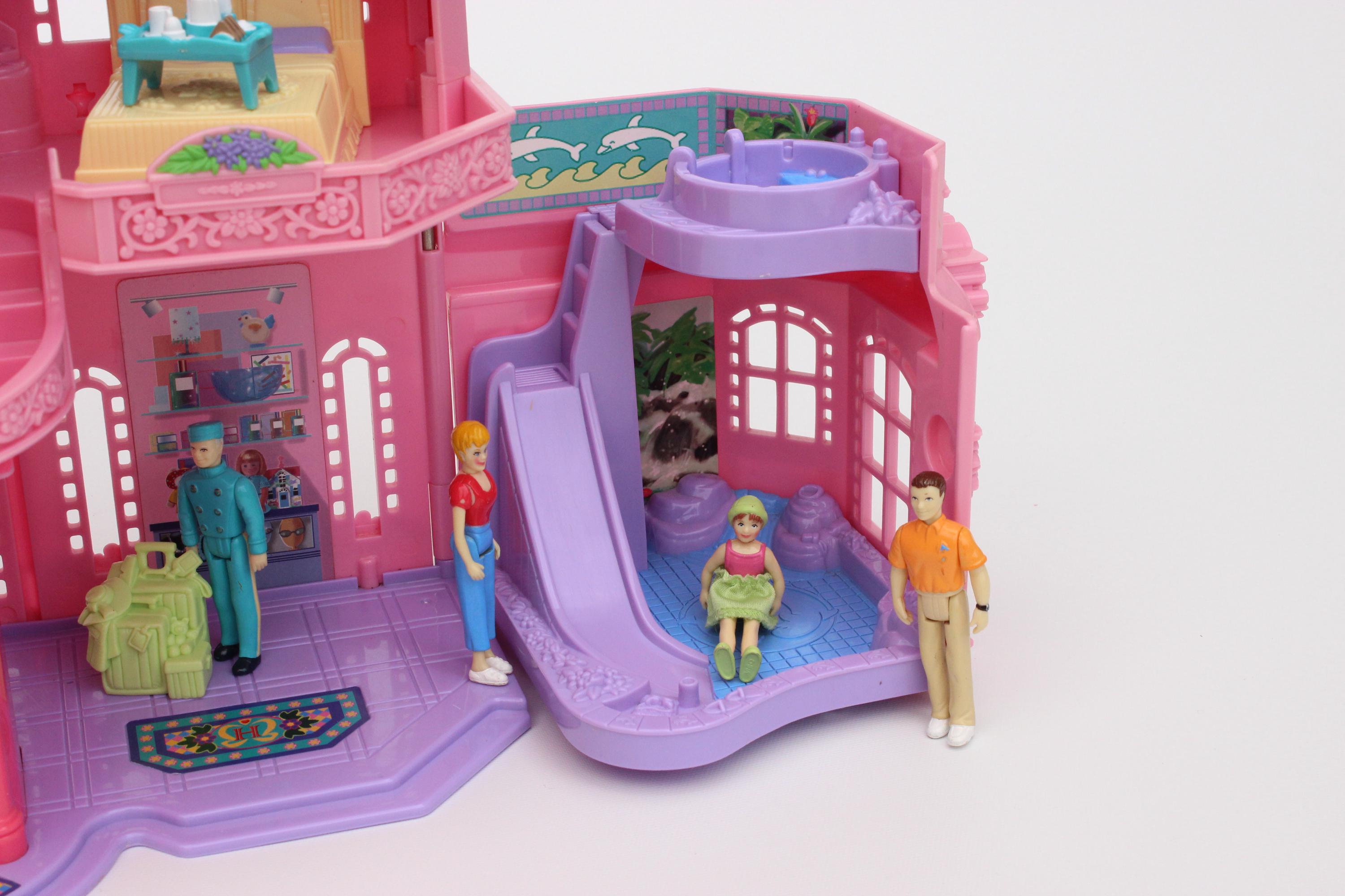 Near Complete - Vintage Fisher Price Sweet Streets HOTEL, Loving 
