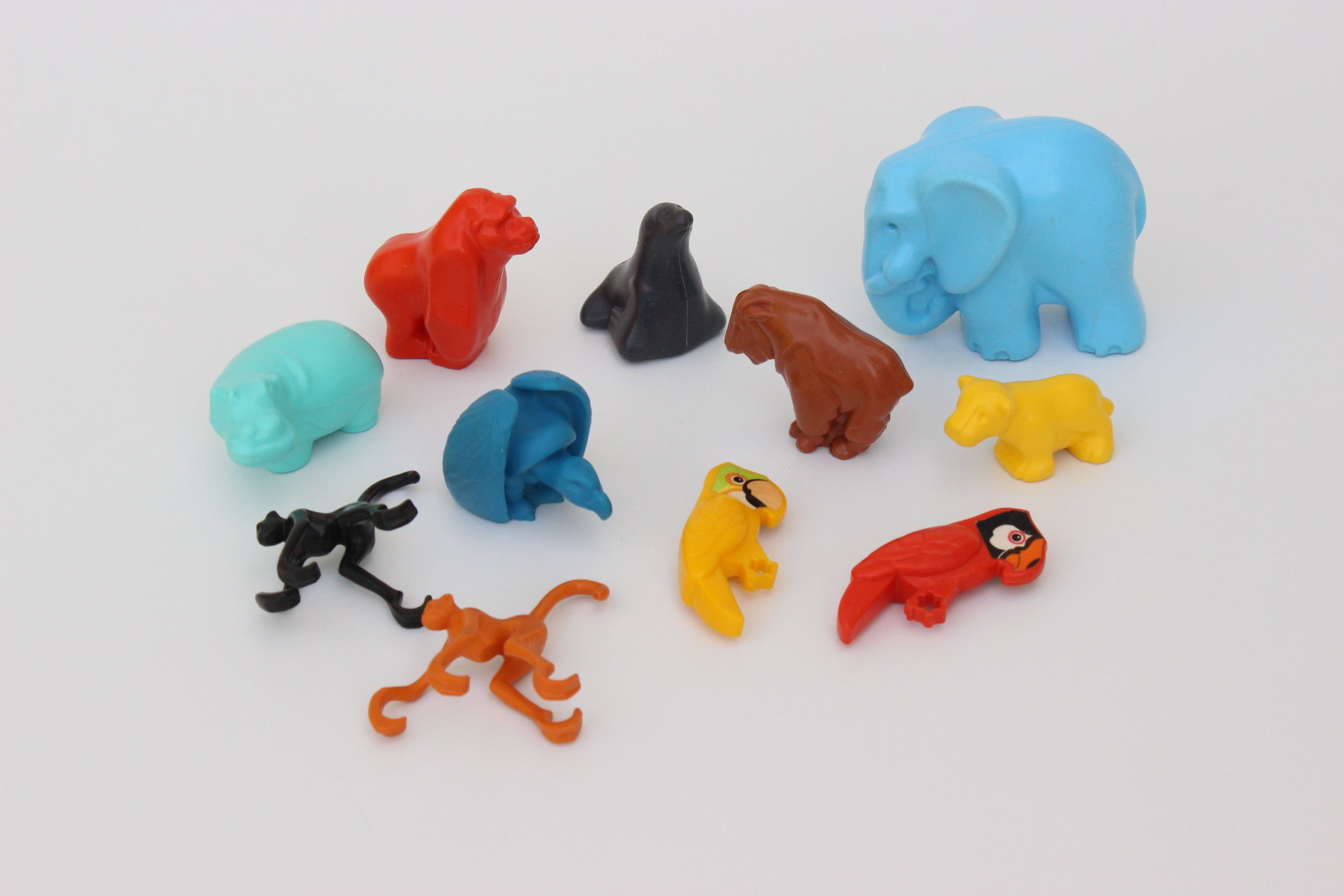 The Funny Vintage Fisher Price ZOO, #916 Little People Zoo, NOT