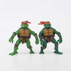 Set of 2 Vintage Teenage Mutant Ninja Turtles Action Figures, TMNT 2002, Vintage Toys