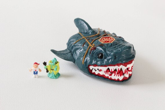MIGHTY MAX SHARK, Jaws of Doom, Polly Pocket Bluebird Toys, 1993