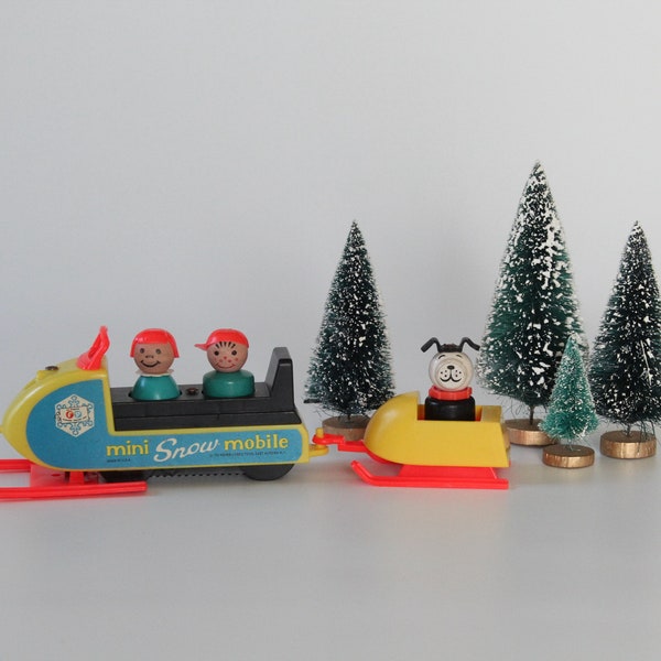 BEAUTIFUL! Vintage Fisher Price Little People, #705 Play Family Mini Snowmobile, WOODEN HEADS, 1971-1973, Made in U.S.A. 
