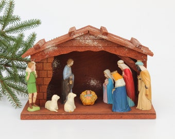 CRÈCHE de NOËL en bois avec 11 Personnages de la NATIVITÉ en plastique, Décor Vintage, Fabriqué à Hong Kong