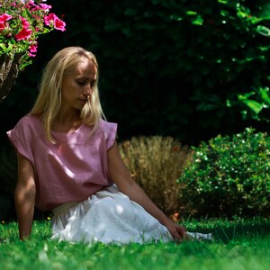 Loose linen shirt in old rose color, Flax Linen Top, style minimaliste, basic linen blouse, casual linen loose top, Pure Linen Shirt image 2