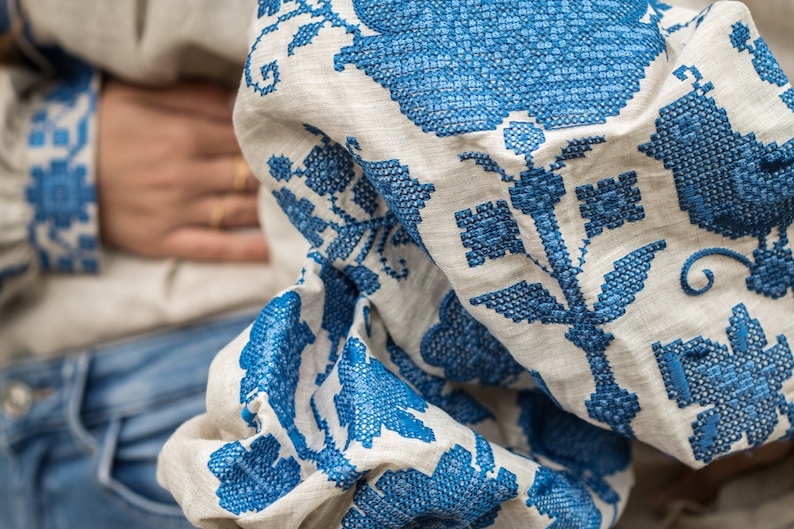 Linen Embroidered top with smocking detail
