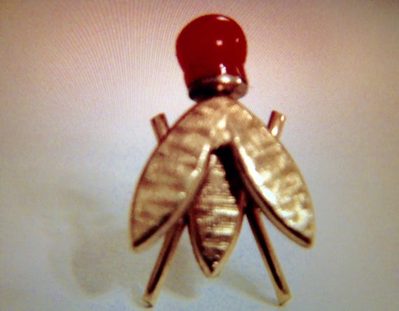 Rare Victorian 14k Gold Salmon Coral Fly Insect P… - image 1