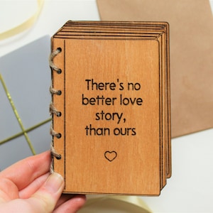 Personalizzato la nostra carta di legno Love Story, regalo di San Valentino, carta libro di legno, La storia di noi, anniversario regalo, storia d'amore, regalo personalizzato