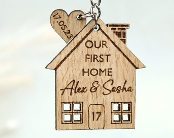 2er-Set New Home Schlüsselanhänger, Paare erstes Haus Schlüsselanhänger Set, personalisierte neues Haus Geschenk, sein Her Schlüsselanhänger Set personalisierte Zuhause, erstes Haus