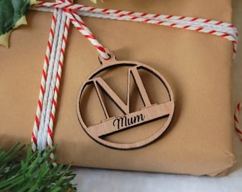 Etiqueta de regalo de nombre inicial de madera, etiqueta de regalo de Navidad, etiqueta de nombre de regalo de Navidad, adorno inicial colgante, adorno con nombre de madera, etiqueta personalizada