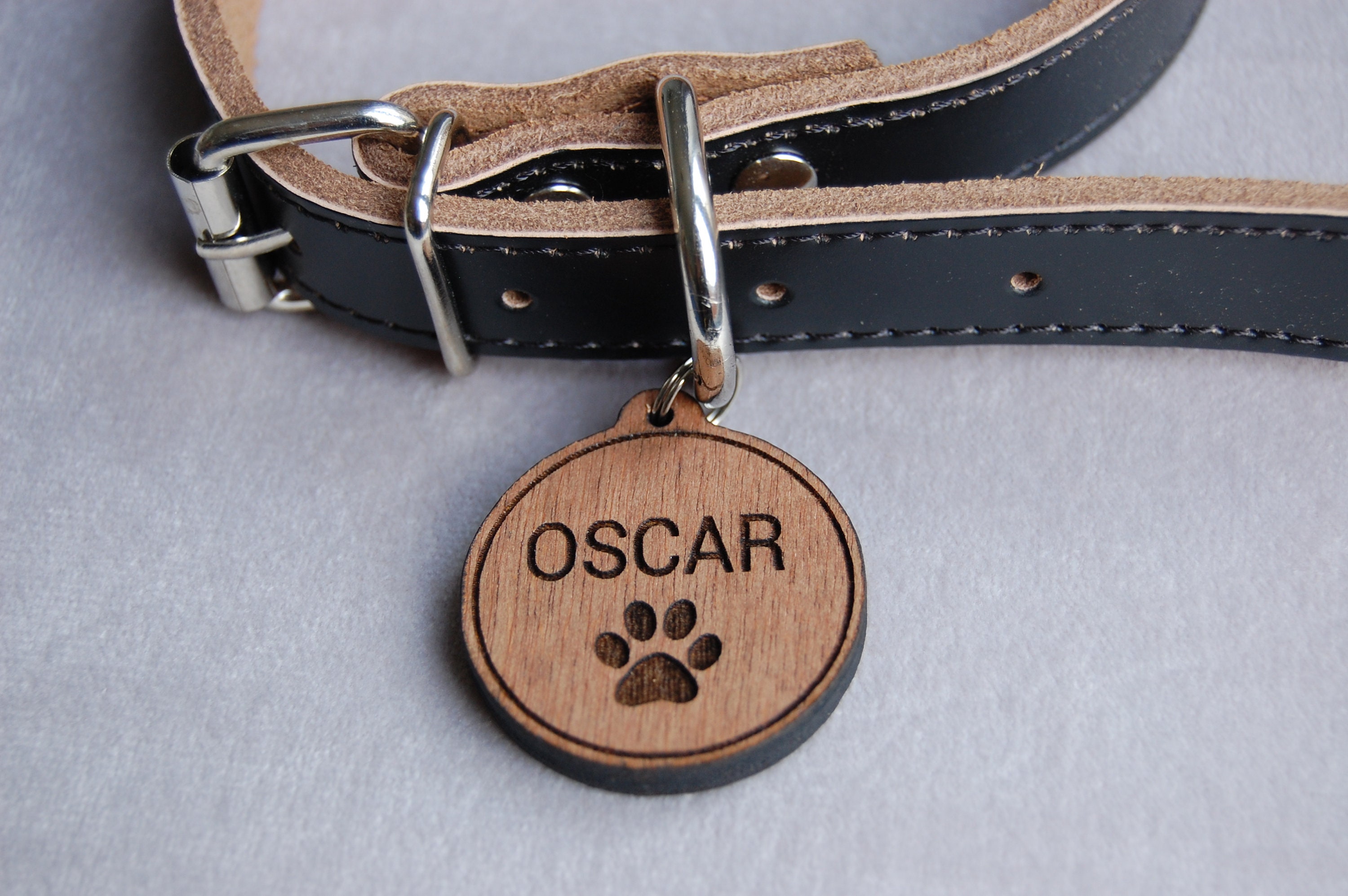 オーダー専用 Wooden Dog Tag, Personalised Dog ID Tag, Rustic Pet ID Tag, Custom
