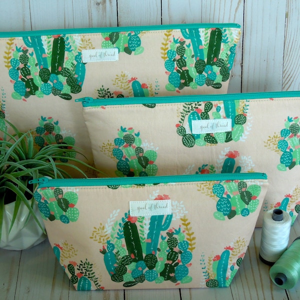 Palm Springs Cactus Wide-Open Cosmetic bag set