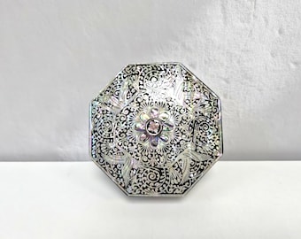 Mother of Pearl Jewelry Box: Octagon Wood Crane Pattern