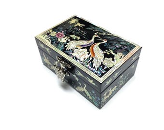 Mother of Pearl Jewelry Box: Crane Deer Design, Wood, Black