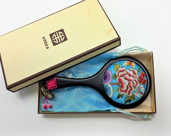 With Gift Box Hand Embroidered Mirror Wooden Mirror Handheld Mirror Peony Patterned Red Pink Blue 3 colors