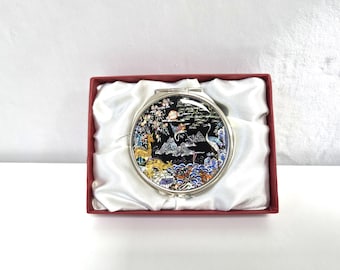 Mother of Pearl Compact Mirror: Ten Traditional Symbols Of Longevity Pattern