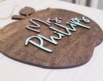 Teacher GiftTeacher apple signTeacher appreciationApple Teacher signTeacher desk signTeacher GiftTeacher Name SignTeacher best seller