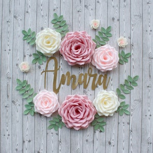 Fiori di carta da parete per cameretta dei bambini, decorazioni da parete con fiori di carta, sfondo di rose di carta, decorazioni per baby shower, fiori da parete per cameretta dei bambini rosa cipria