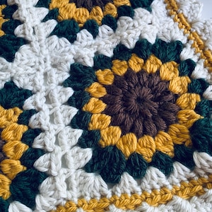 CROCHET PATTERN Sunflower Granny Square Blanket (digital)