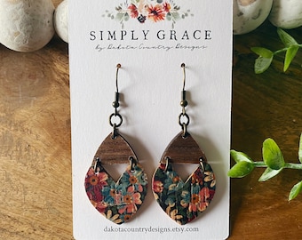 Pendientes florales de corcho y cuero: Pendientes bohemios de triángulo de madera