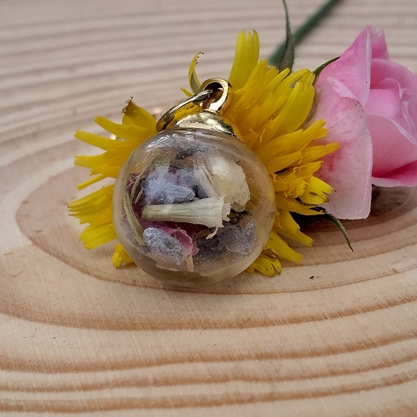 Mini Glass Witches Ball Necklace with real flowers inside, Magical Orb Necklace for her, Fairy Necklace, Mother's Day or Easter Gift