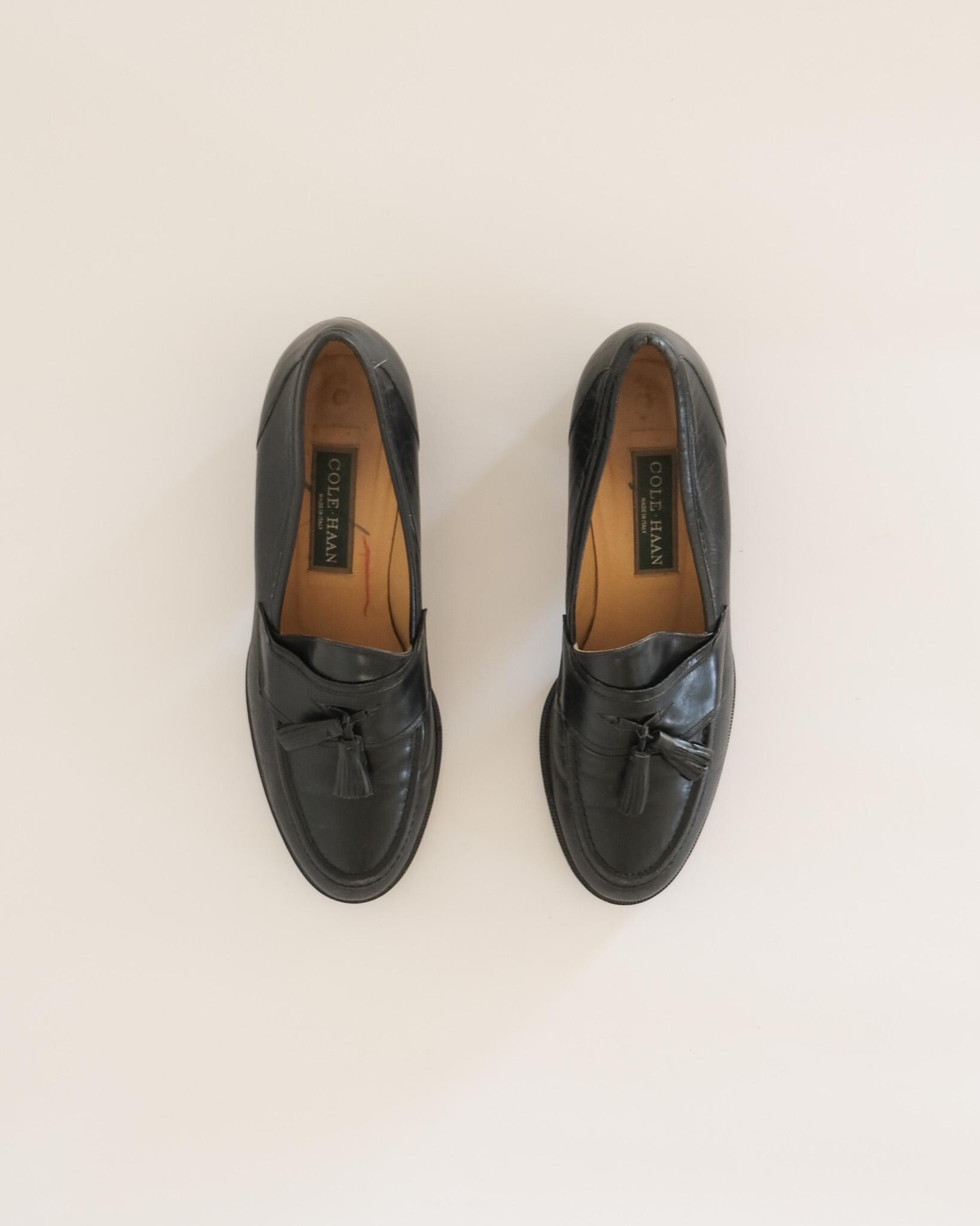 Vintage Cole Haan Leather Loafers – 90s Black Lug Sole Tassel Trim