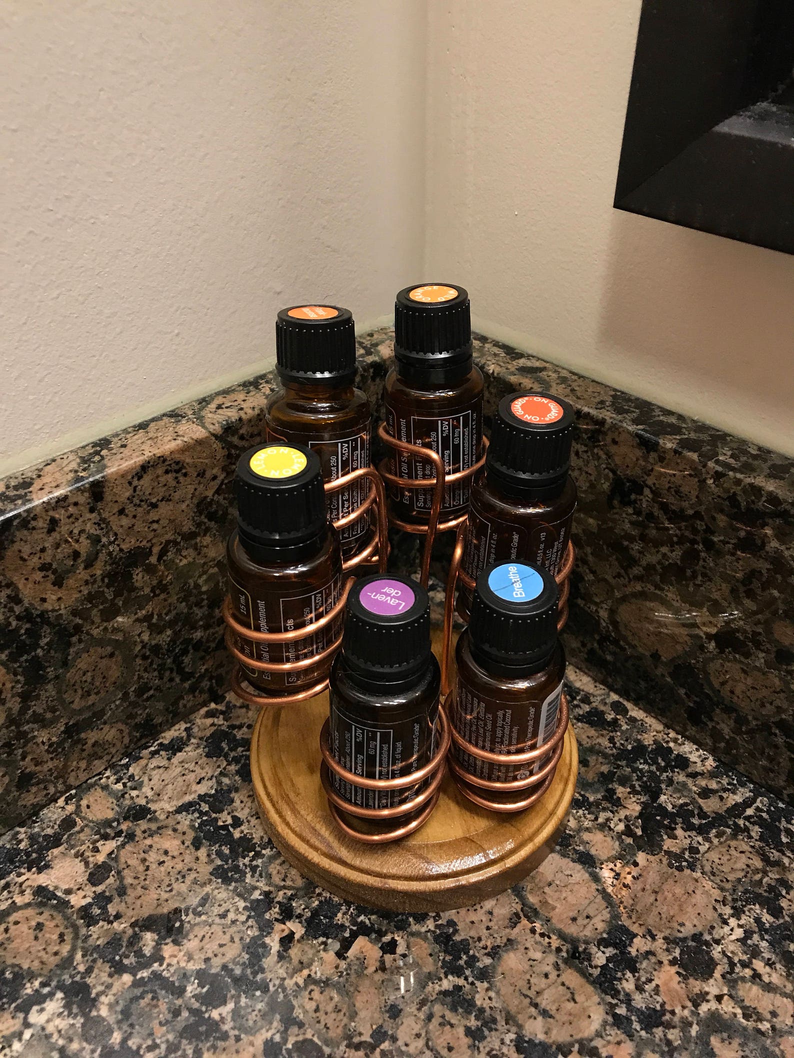 Hipiwe Aufbewahrungstasche Für ätherische Öle – 120 Fächer Für 5 Ml/10 Ml/15 Ml Flaschen, EVA-Hartschale Mit Schaumstoffeinsatz, Schwarz, Tragbare Organizer-Box
