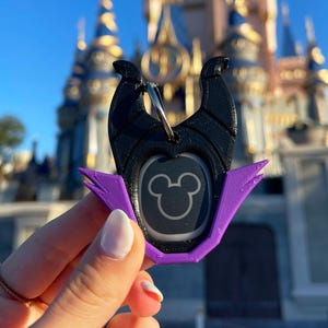 Mistress of Evil Magic Band Buddy - Disney MagicBand+ Plus Puck Holder Icon Keeper