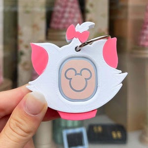 Sassy Kitten Magic Band Buddy - Disney MagicBand+ Plus Puck Holder Icon Keeper