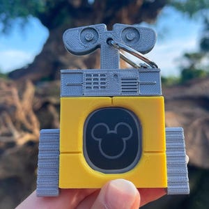 Trash Collector Robot Magic Band Buddy - Disney MagicBand+ Plus Puck Holder Icon Keeper