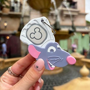 Le Petit Chef Magic Band Buddy - Disney MagicBand+ Plus Puck Holder Icon Keeper