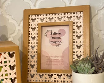 Brown Mouse Rattan Picture Frame