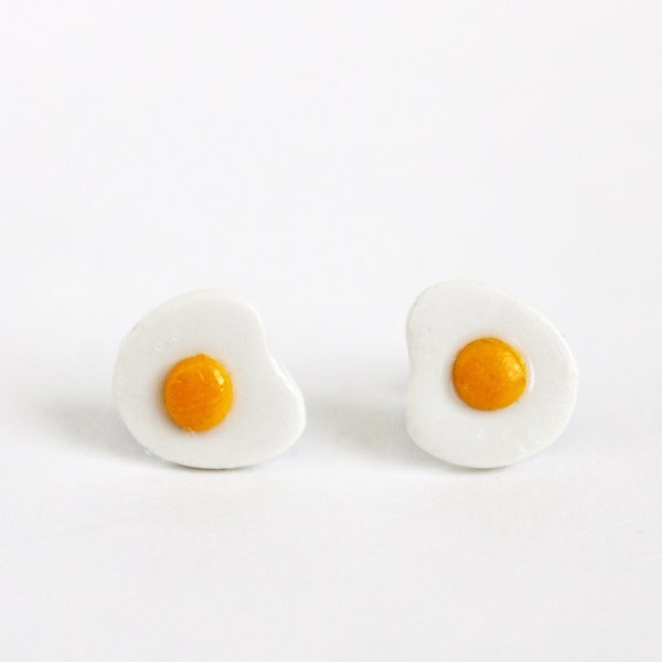 Egg Stud Earrings, Miniature Food, Polymer Clay Charms, Food Earrings, Fried Egg Earrings, Food Jewelry, Miniature Egg, Breakfast Earrings