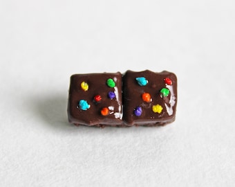 Rainbow Brownie Magnet, Polymer Clay Magnet, Brownie Magnet, Fridge Magnet, Whiteboard Magnets, Food Magnet, Kitchen Magnet