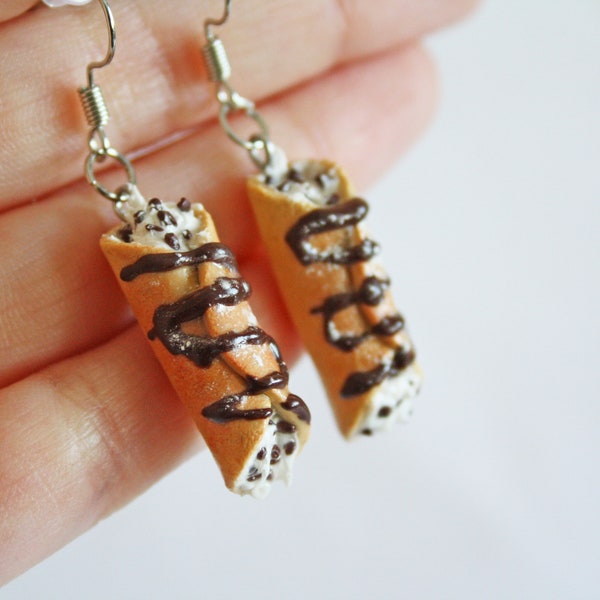 Pendientes de cannoli / Joyería artesanal italiana de repostería / Regalo de comida de panadería en miniatura