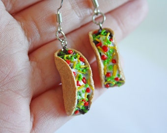 Pendientes de taco / Joyería artesanal en miniatura de comida mexicana / Regalo para el martes de tacos