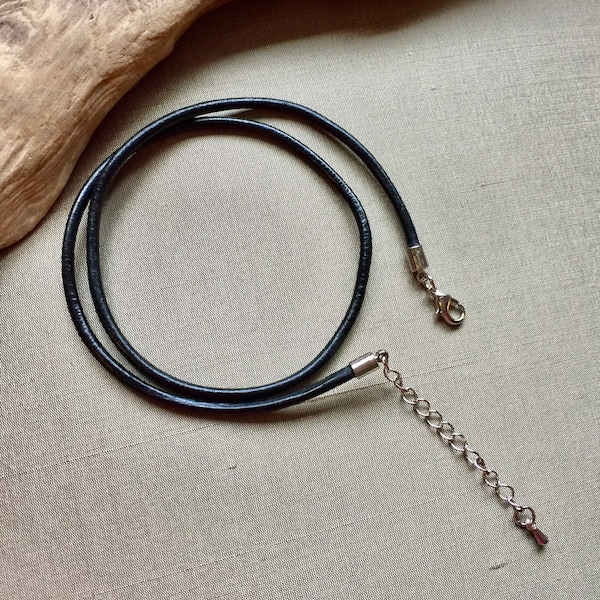 Ras de cou cordon en cuir de 3 mm, cuir tressé noir, cordon en cuir naturel, collier cordon en cuir réglable, collier pour pendentif, taille personnalisée.