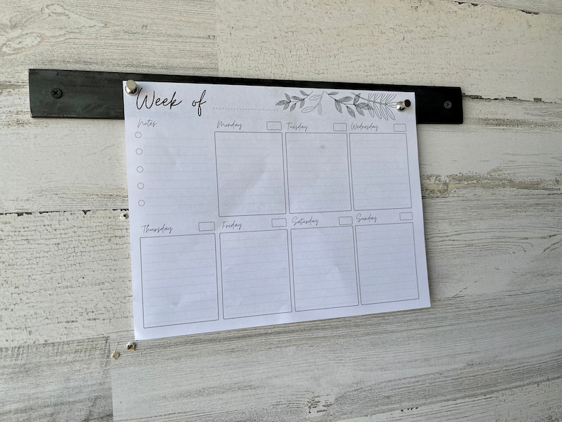 Industrial Farm Co Hanging Steel Bar For Hanging papers with Magnets