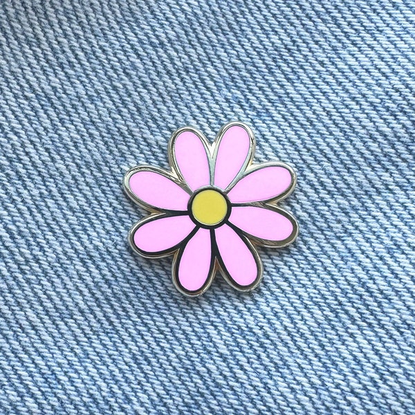 pink flower pin,daisy pin,floral pins,flower enamel pin,flower pin brooch,pink pins,pink enamel pin,pin for backpack,pin for hat,enamel pin