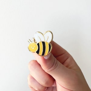 bumble bee pin,bee pin,yellow pin,bee pin brooch,bee enamel pin,bug pins,bug enamel pins,bumble bee charm,insect pins,insect enamel pin,pins